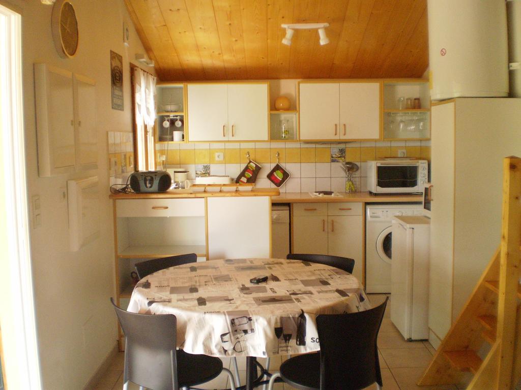 Gite Les Roziers Montmurat 部屋 写真